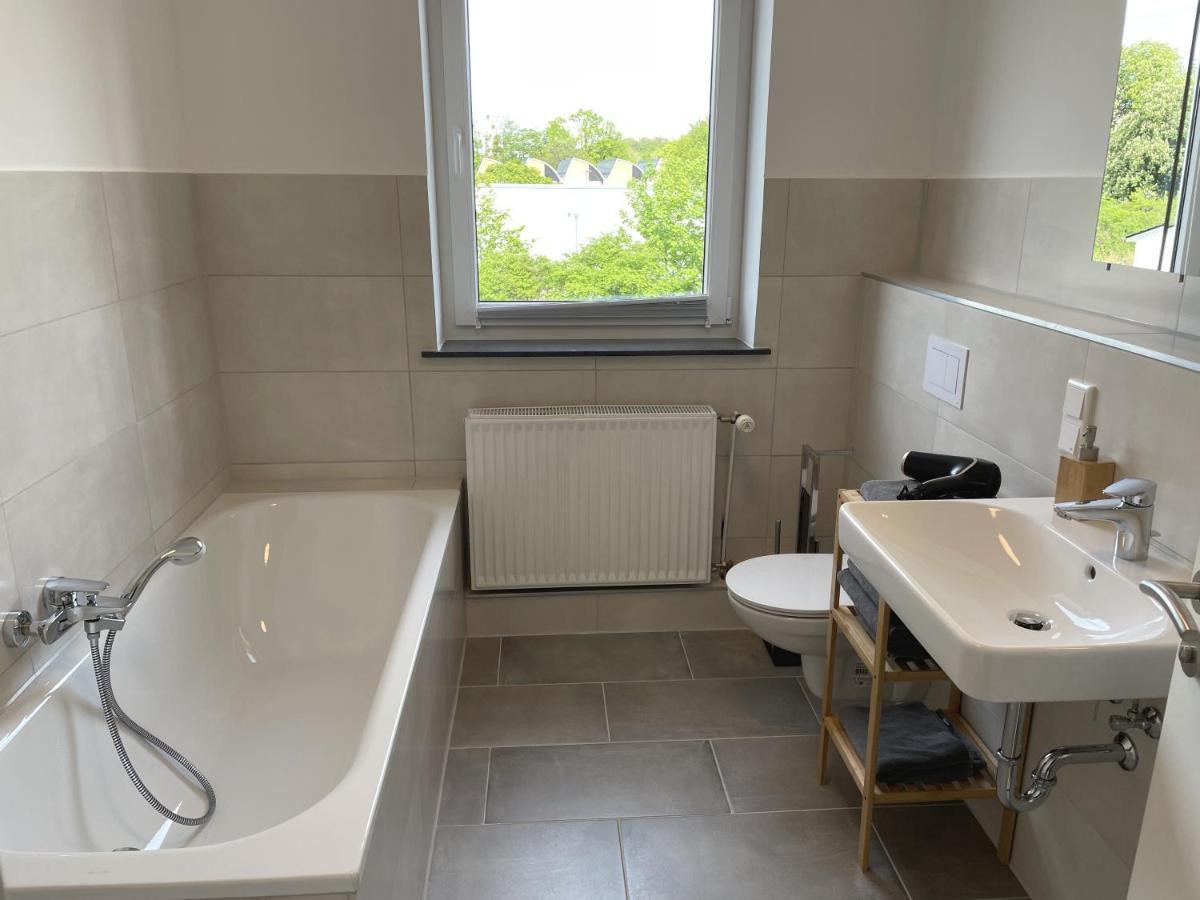 Flatlight - Perfect For 4 - Kitchen - Parking - Netflix Lejlighed Hildesheim Eksteriør billede